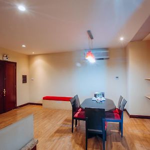 Deluxe King Studio